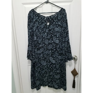 Terra & Sky NWOT Black Paisley Prints Long Bell Ruffled Sleeves Tunic Sz OX
